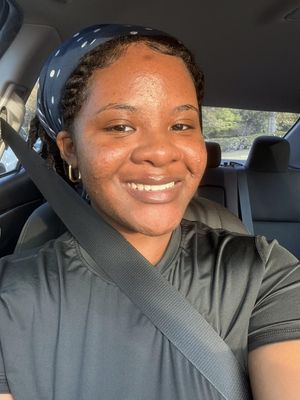 Cynthia, 27