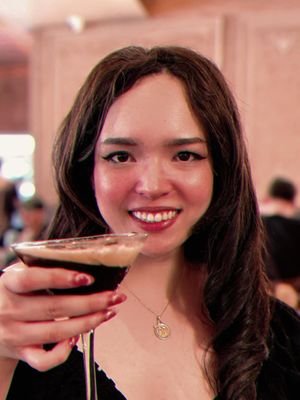 Mariana, 27