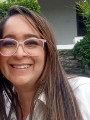 Nathalie, 52