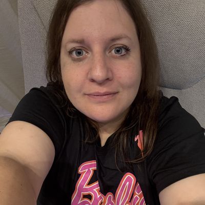 Stephanie, 42