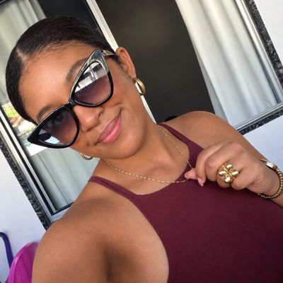 Mirella, 26