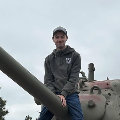 Hunter, 21