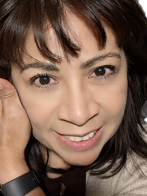 Lilly, 53