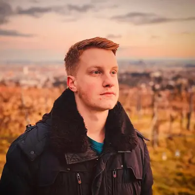 Sebastian, 20