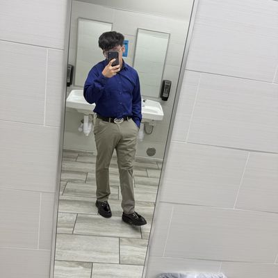 Jonathan, 24