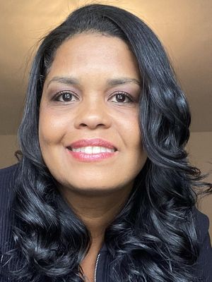 Tatiane, 40