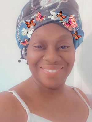 Claudia, 40