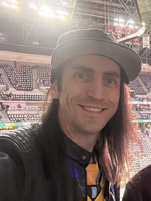 Tony, 36