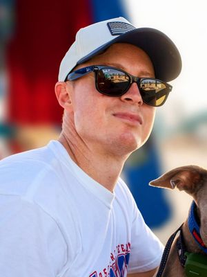 Zach, 35