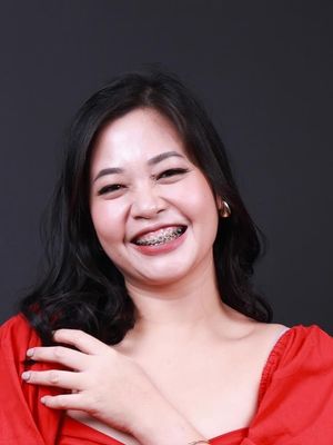 Nicole, 29