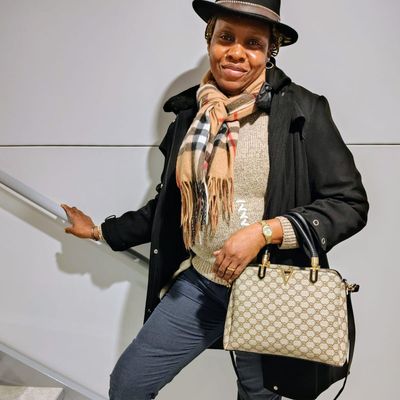 Valerie, 47