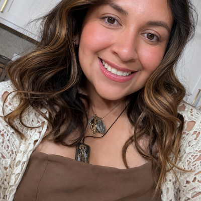 Isabel, 28