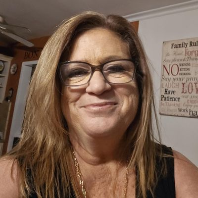 Nina, 62