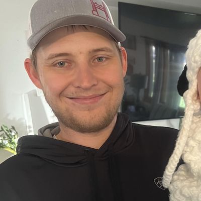 Kyle, 27