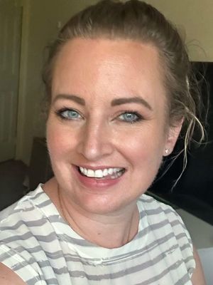 Sandy, 39