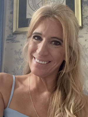 Kimberly, 52