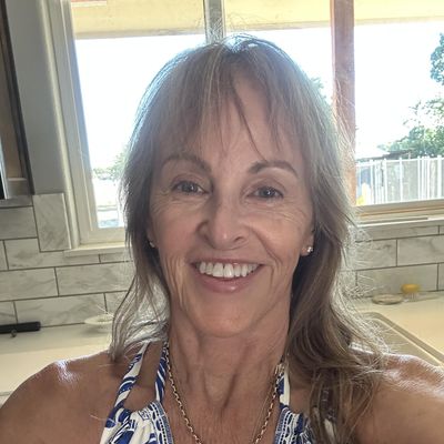 Vanessa, 66