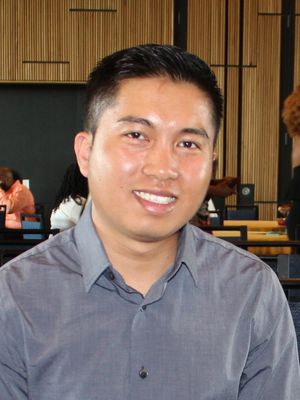 Felix, 35
