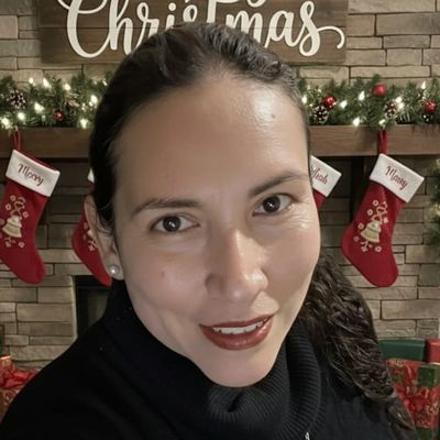 Elsy, 44