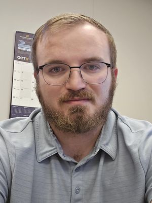 Chandler, 27
