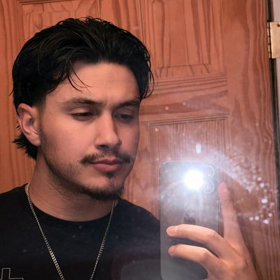 Simon, 23