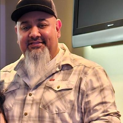 Jose, 44