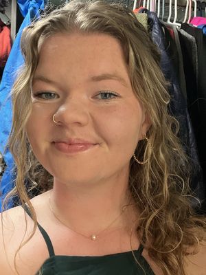 Hanna, 27