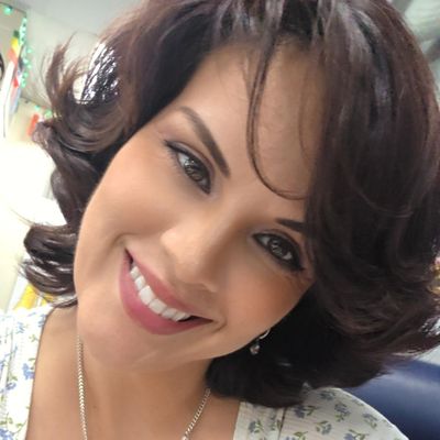 Denise, 44