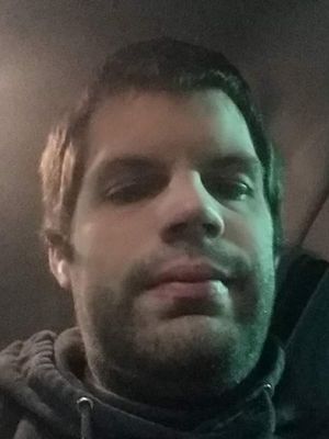 Thomas, 37