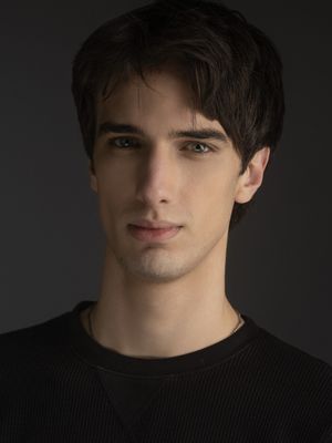 Johnny, 18