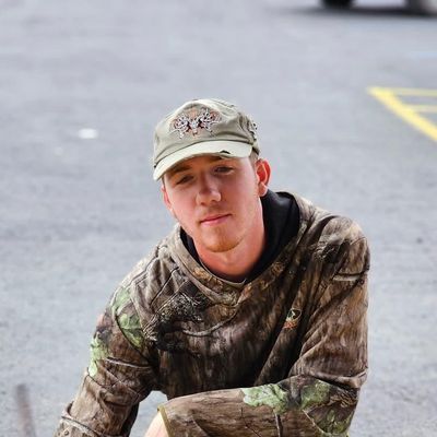 Hunter, 20