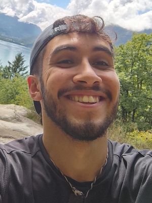 Javier, 25