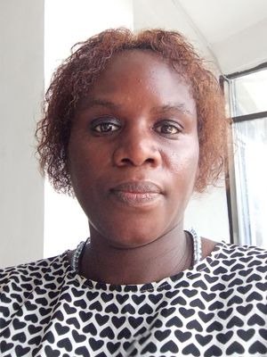 Carolyne, 47