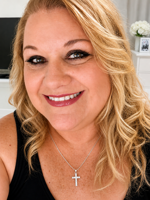 Jennine, 52