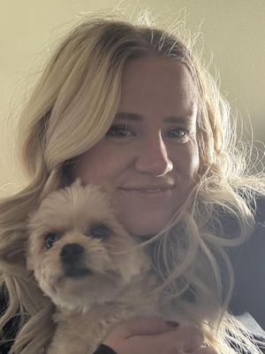 Dani, 29