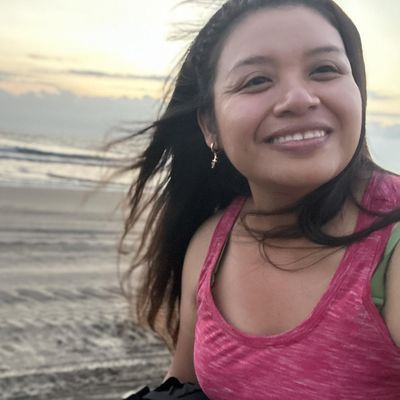 Ari, 33