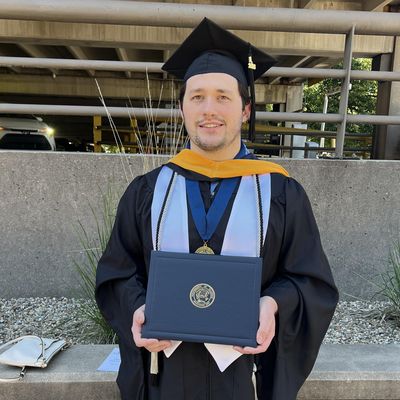 Riley, 28