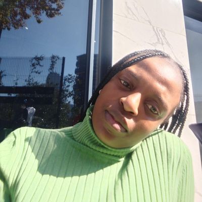 Nokukhanya, 32