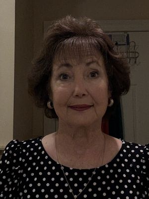 Sandra, 70