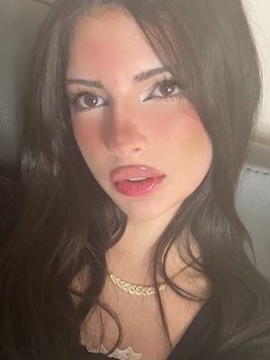 Sara, 20