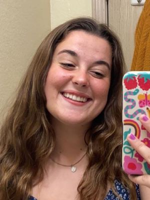 Madeline, 22