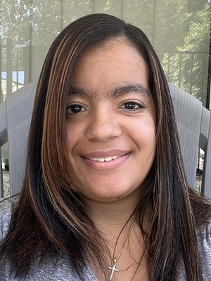 Veronica, 23