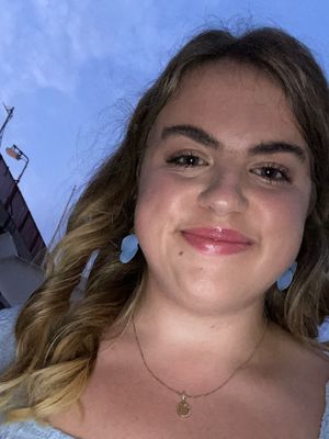 Maria, 21