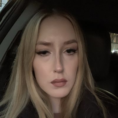 Elisabeth, 24