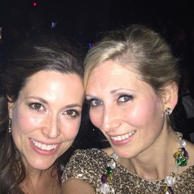 Amanda, 44