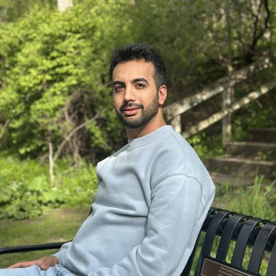 Deniz, 30