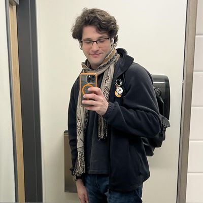 Jonathan, 22