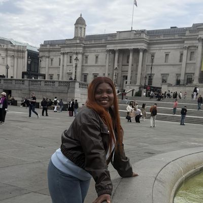 Violet, 32