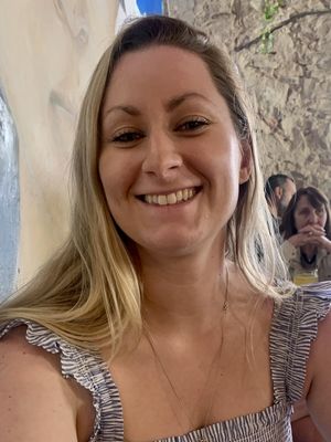 Courtney, 32