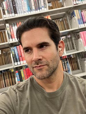 Vinny, 38